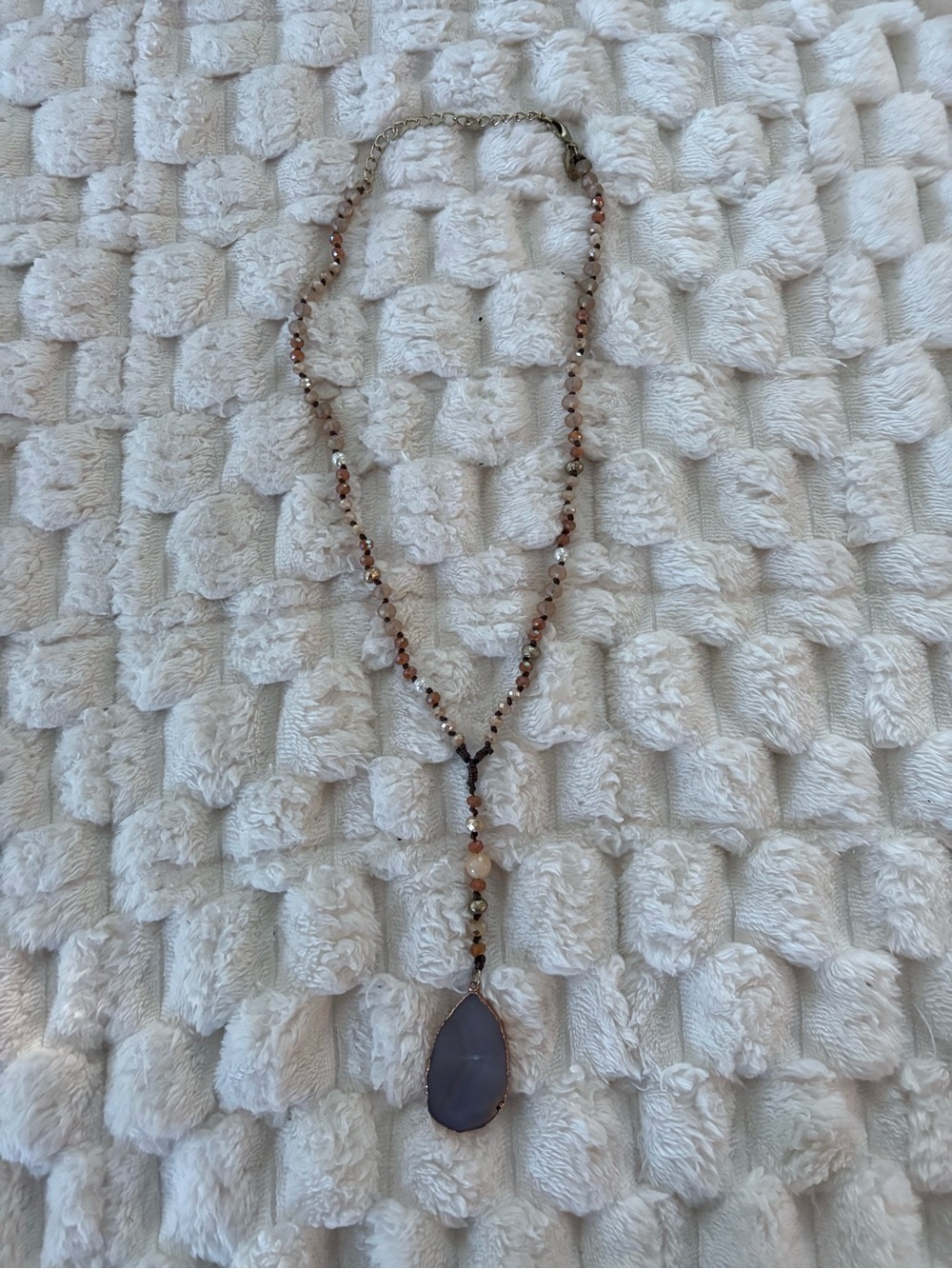 Chico’s Long beaded Y-Style Lariat Necklace with Agate Stone Necklace